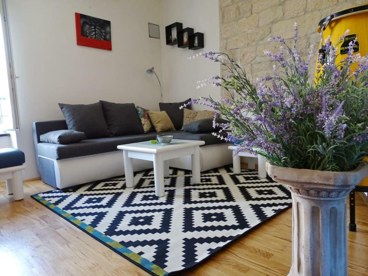 Apartment Naita Sinj Ngoại thất bức ảnh
